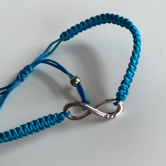 ✨SALE✨ (FREE ADD ON) Friendship Bracelet - Picture 3 of 4